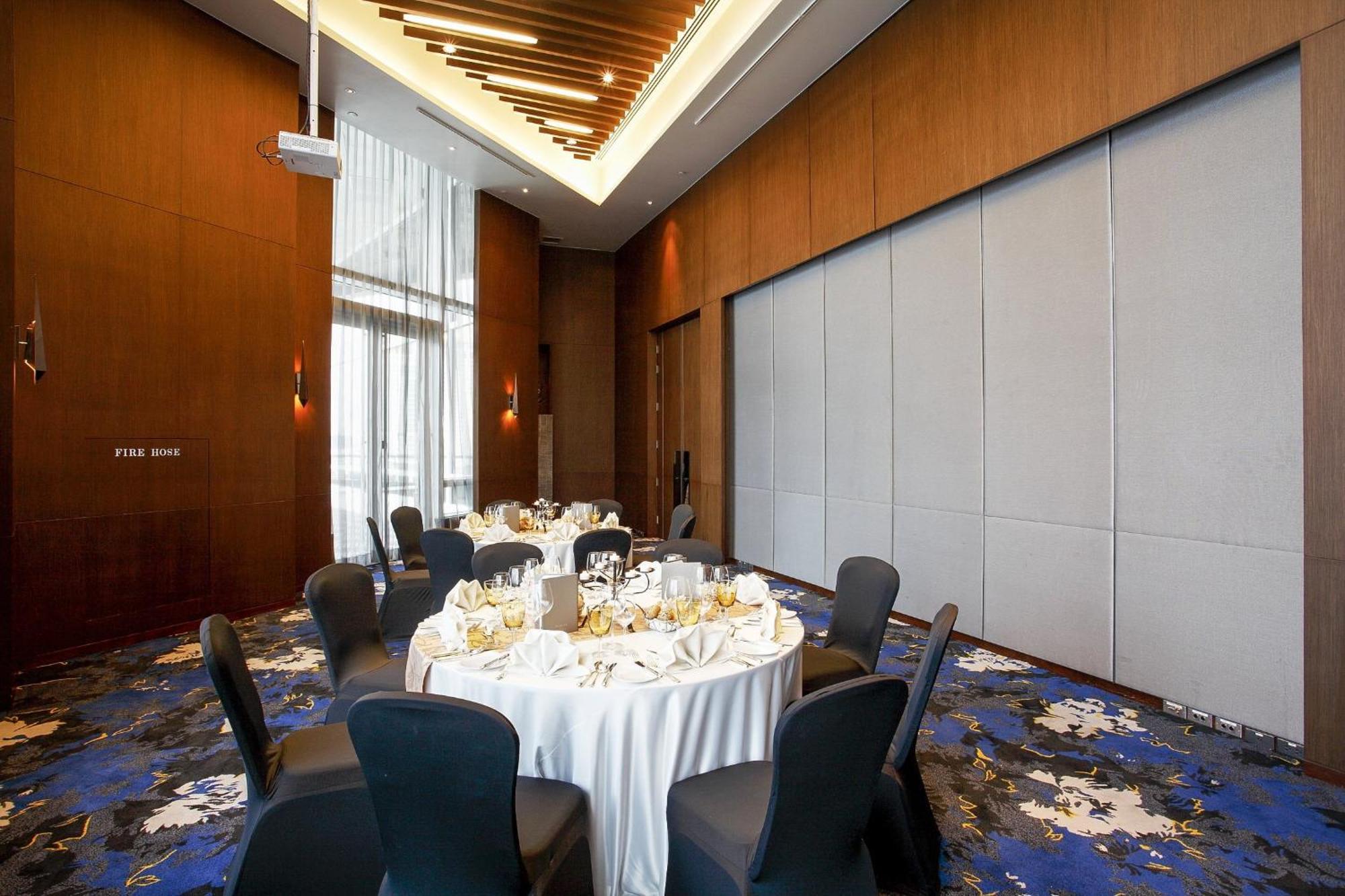 Centara Grand At Centralworld Bangkok Exteriér fotografie A banquet hall